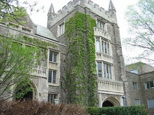 320px-McMaster_University_-_University_Hall_tower_and_archway